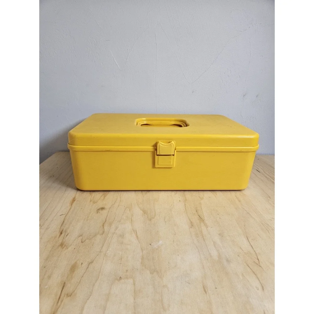 Vintage Wilhold Yellow Plastic Thread Spool Sewing Storage Box Case USA 13x8x4